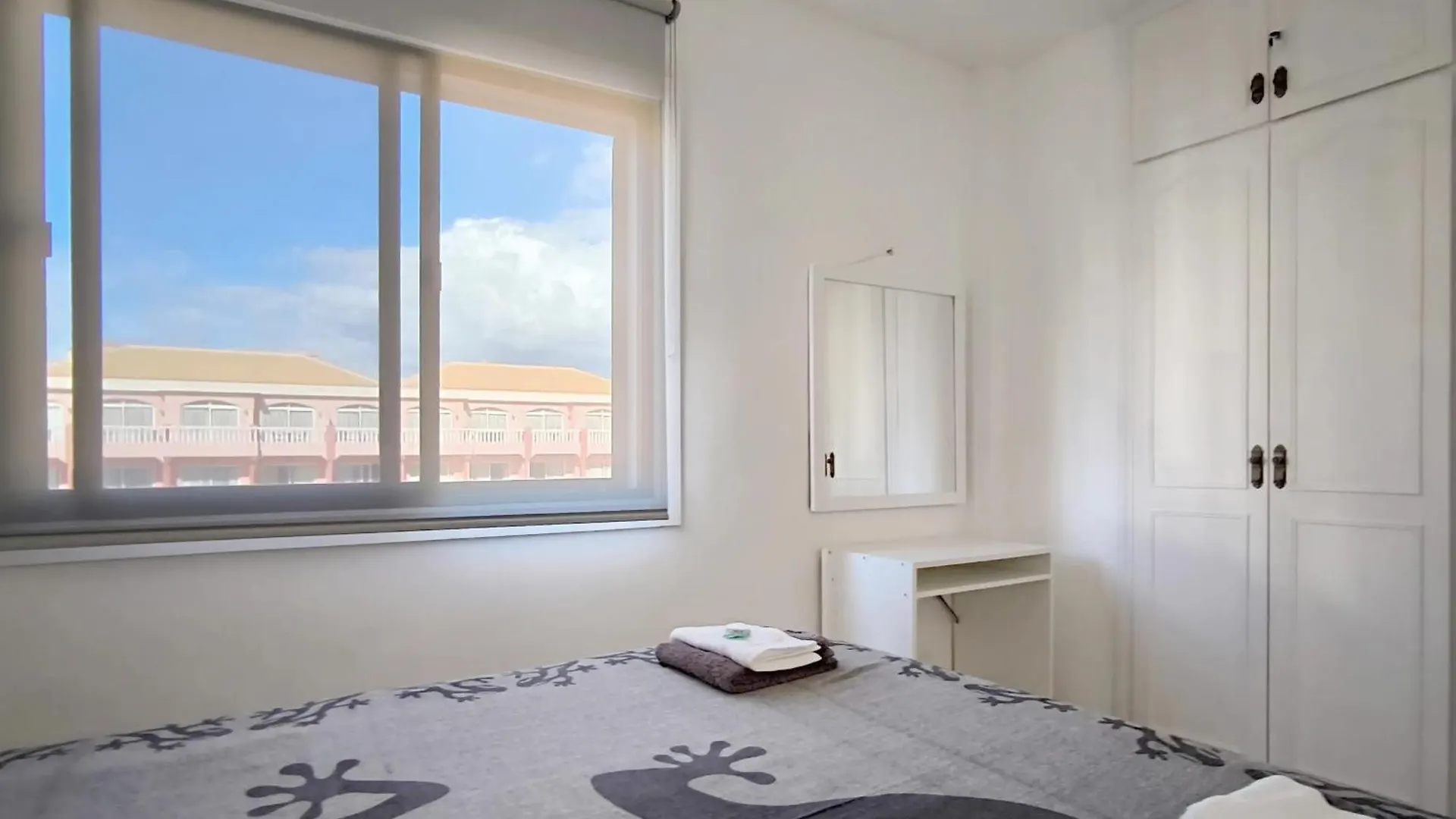 Apartment In Los Cristianos Playa de las Américas 0*,